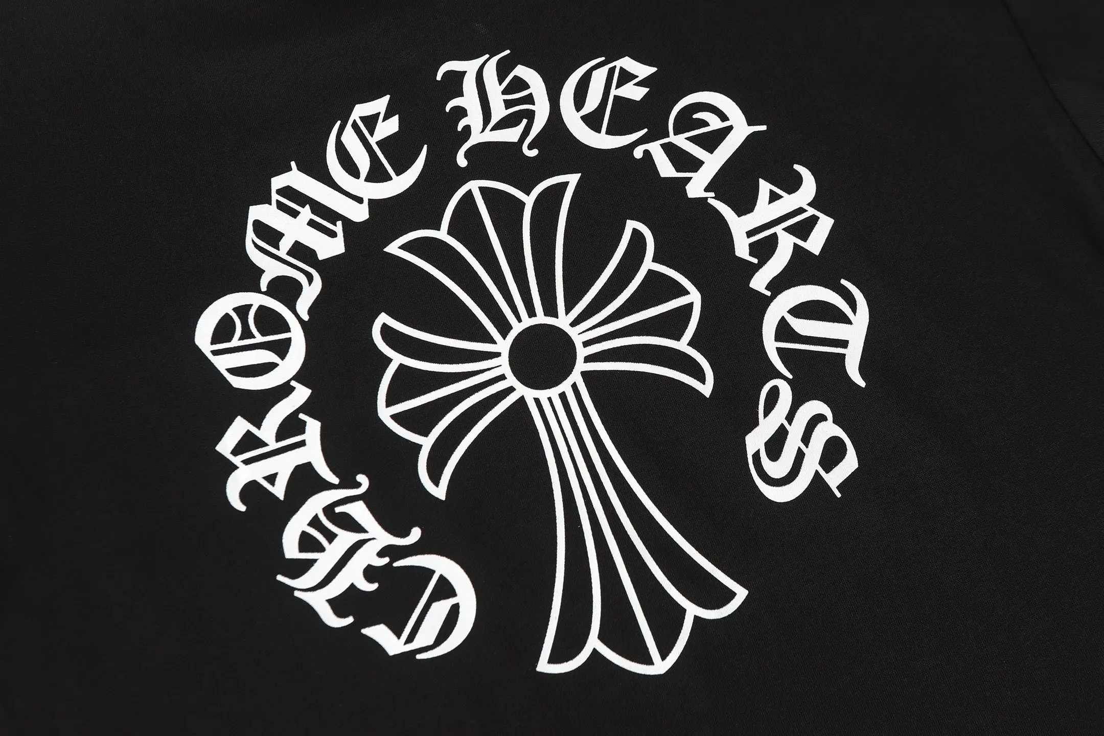 P150 -Chrome Hearts/Chrome Hearts Sanskrit cross letter printed short-sleeved T-shirt -High weight, high density and high quality. The wool is soft, delicate and skin-friendly. It feels soft and silky. It has excellent warmth and skin-friendly properties.